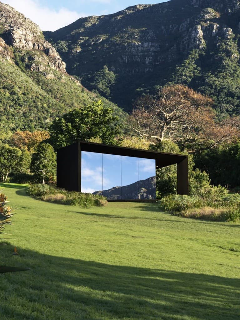 Signature, atmosphere images